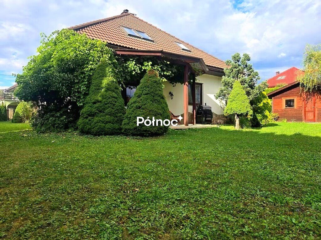 Polecam przestronny dom 197 m² z kominkiem i garażem w Paszynie Paszyn  197m2 Foto 1