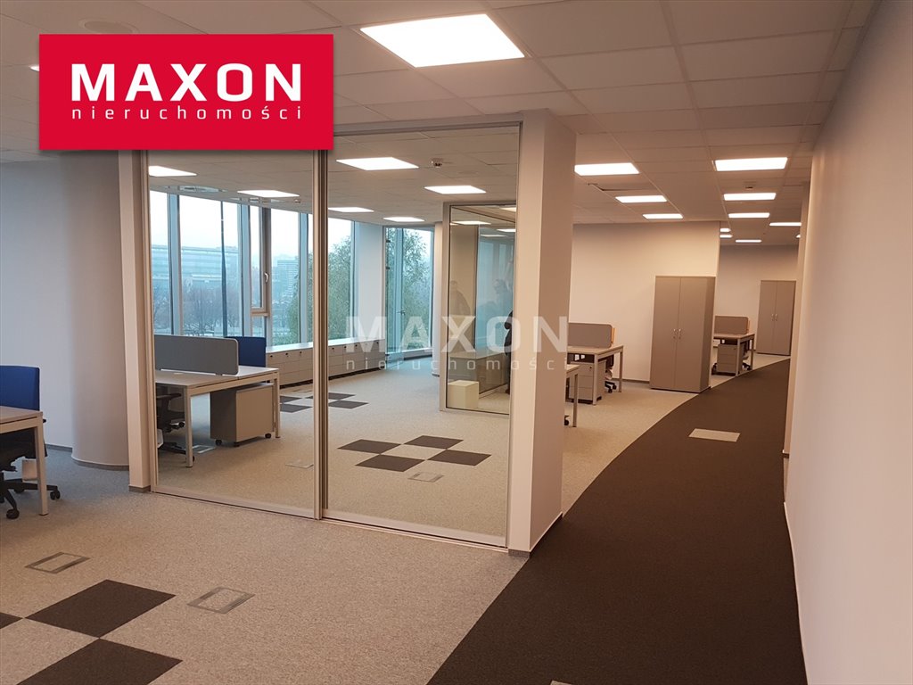 Nowoczesny biurowiec 1600 m² z elastyczną aranżacją i parkingiem Warszawa, Mokotów, al. Aleja Wyścigowa  1 600m2 Foto 1