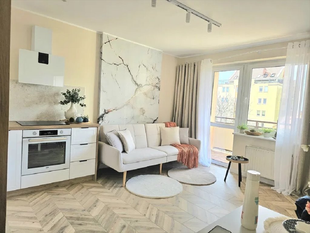 Mieszkanie trzypokojowe na sprzedaż Kalisz, Korczak, Korczak 20  49m2 Foto 1