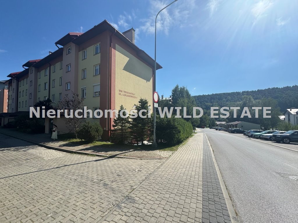 Mieszkanie dwupokojowe na sprzedaż Ustrzyki Dolne  45m2 Foto 1