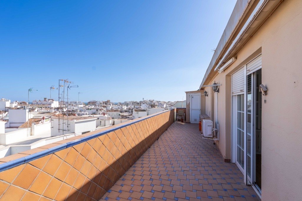 Mieszkanie trzypokojowe na sprzedaż Hiszpania, Estepona Centro, Estepona Centro  126m2 Foto 1