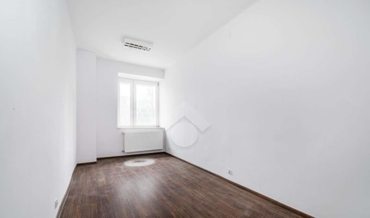 Na wynajem przestronny lokal biurowy 12,89 m² w Krakowie Kraków, Podgórze, Ludowa  13m2 Foto 1