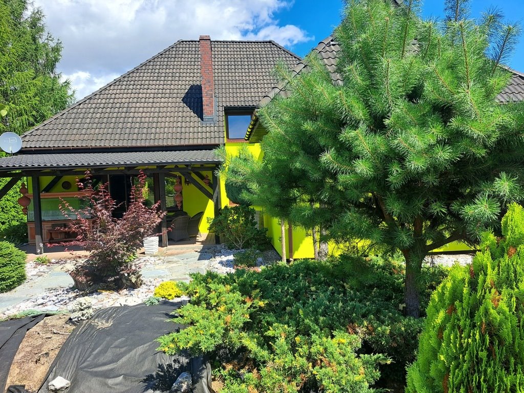 Do sprzedania przestronny dom 250 m² z ogrodem w Rakowie Raków  250m2 Foto 1