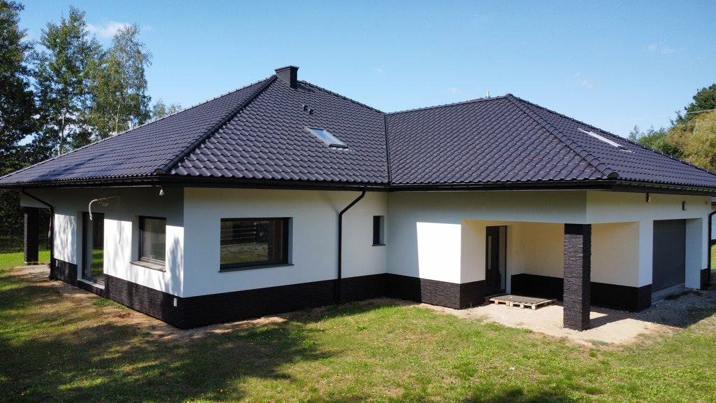 Nowoczesny dom 227 m² z garażem i budynkiem gospodarczym Radgoszcz  277m2 Foto 1