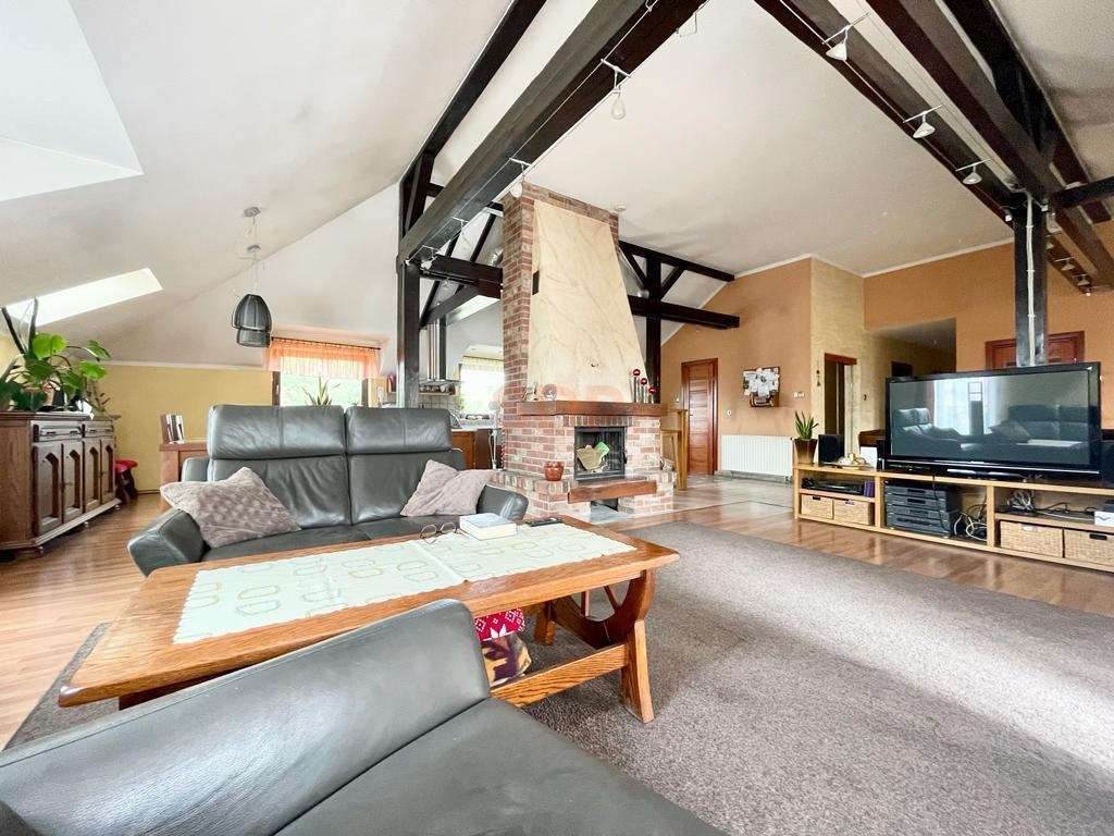 Dom na sprzedaż Twardogóra  195m2 Foto 1