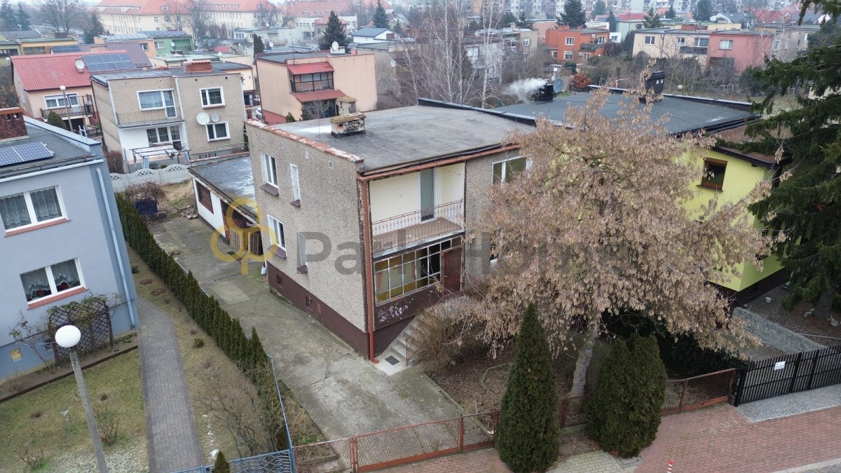 Dom do remontu z garażem i ogrodem w Głogowie Głogów  188m2 Foto 1