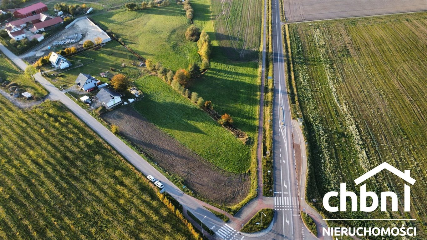 Polecam dużą działkę inwestycyjną 7 981 m² przy drodze wojewódzkiej Racławki  7 981m2 Foto 1