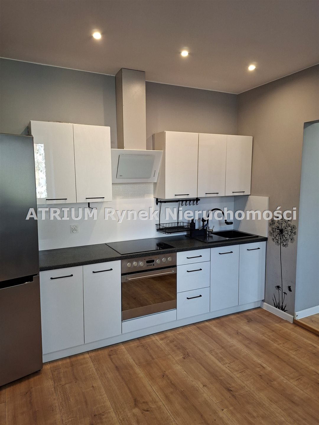 Nowoczesne 2-pokojowe mieszkanie po remoncie, blisko szkół i urzędów Piotrków Trybunalski  47m2 Foto 1