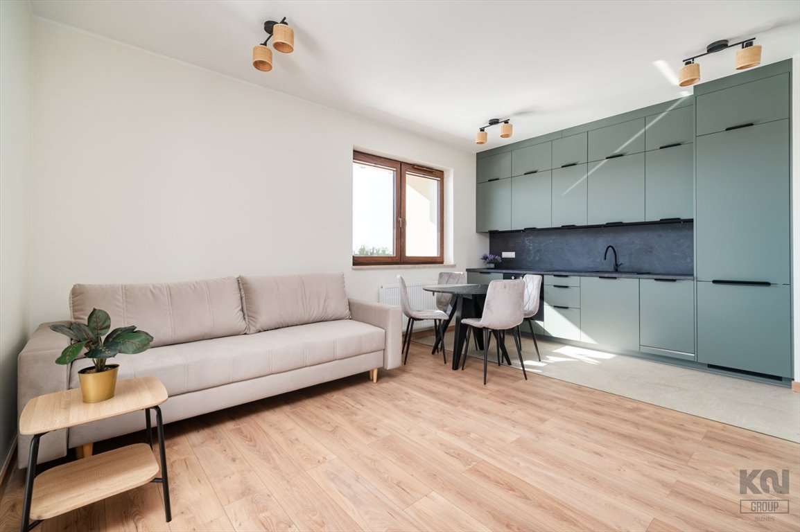 Komfortowe 3-pokojowe mieszkanie z tarasem, garażem i pełnym wyposażeniem Łódź, Górna, Chełmońskiego  66m2 Foto 1