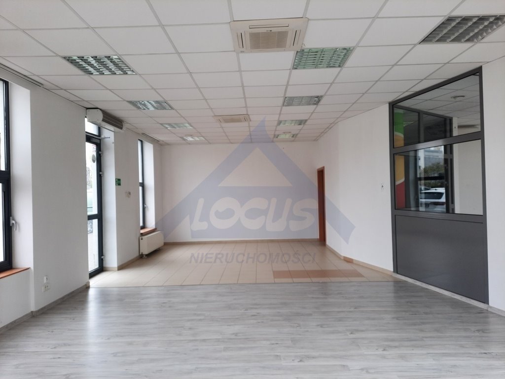 Lokal usługowo-handlowy 203 m² z witrynami i parkingiem polecam Warszawa, Ursynów  204m2 Foto 1