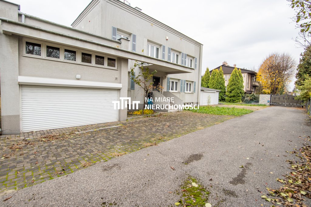 Przestronny dom 260 m² z 4 wejściami, potencjał biurowy Rzeszów, Jarowa  259m2 Foto 1