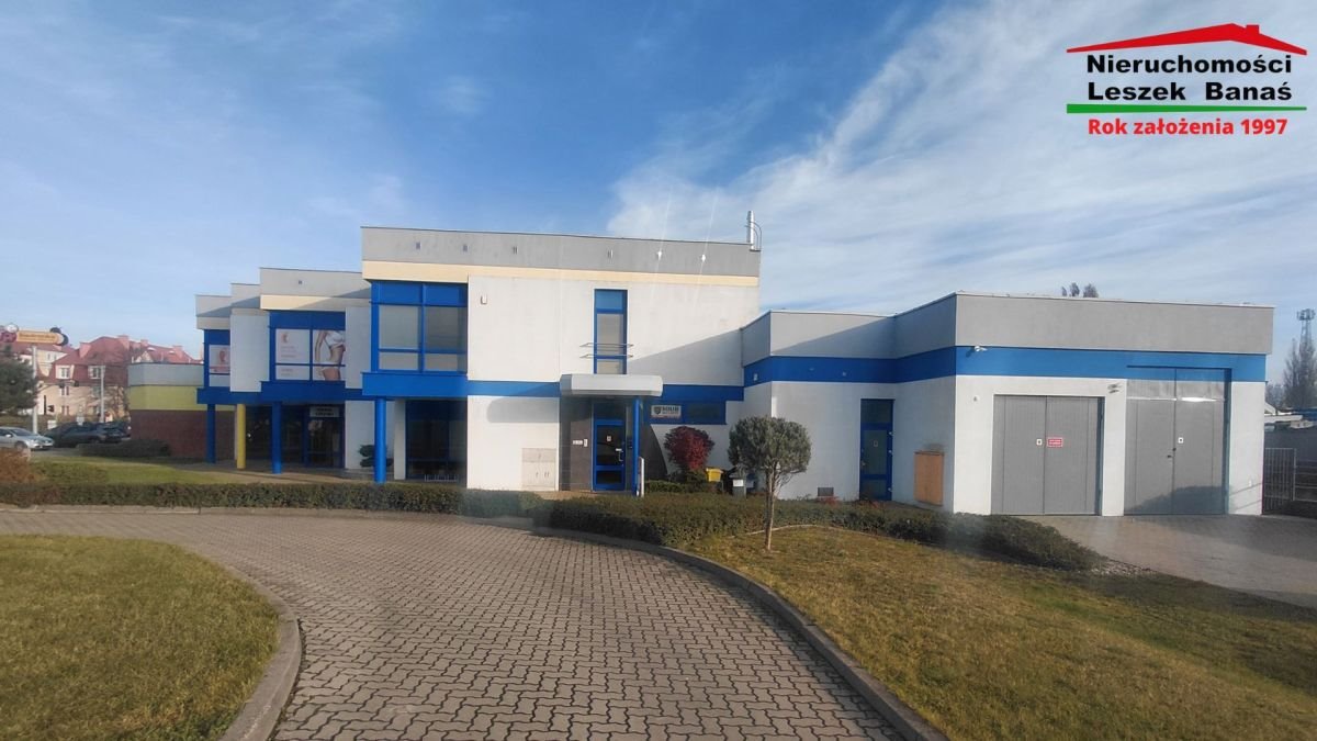 Atrakcyjny lokal 68 m² z dużymi oknami i parkingiem Grudziądz  68m2 Foto 1