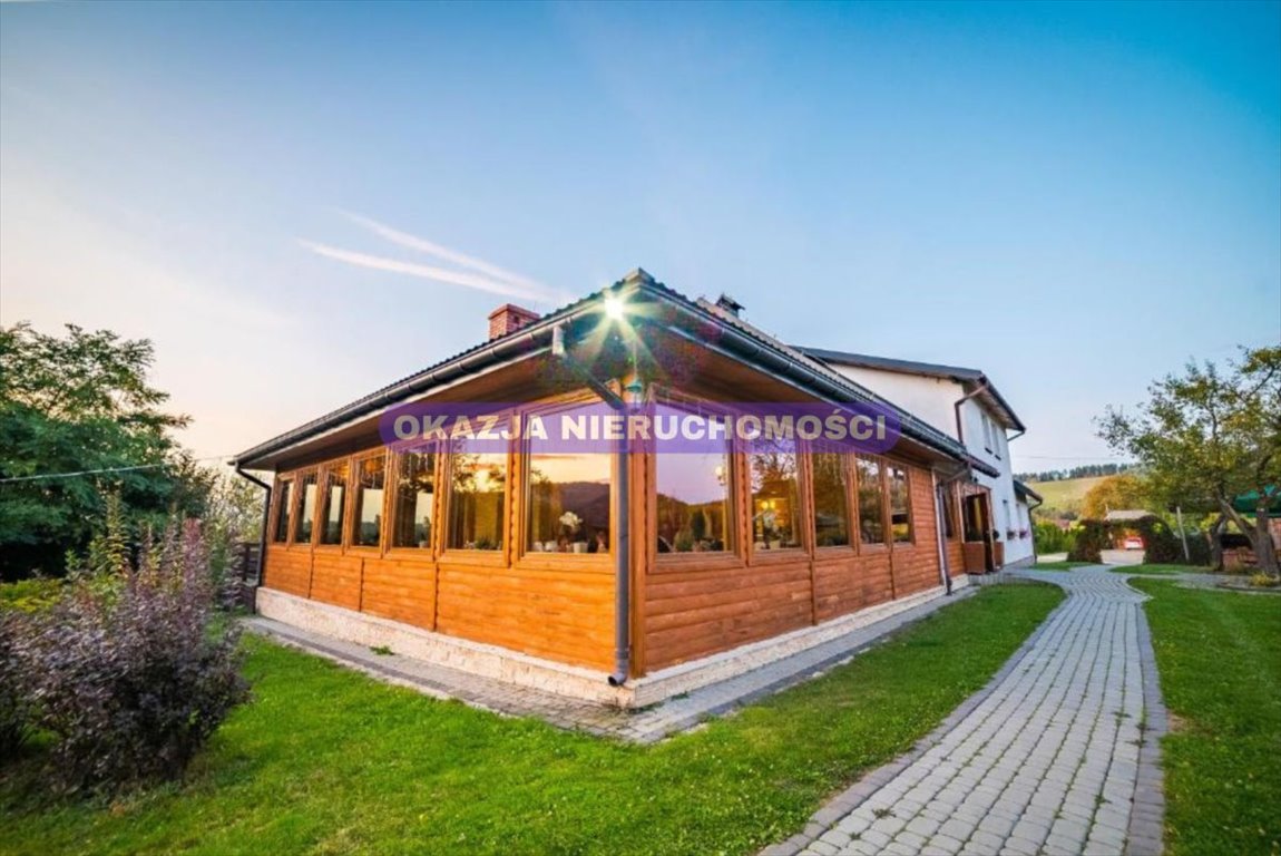 Pensjonat z domkami, sauna i staw w Bieszczadach Równia  94 000m2 Foto 1
