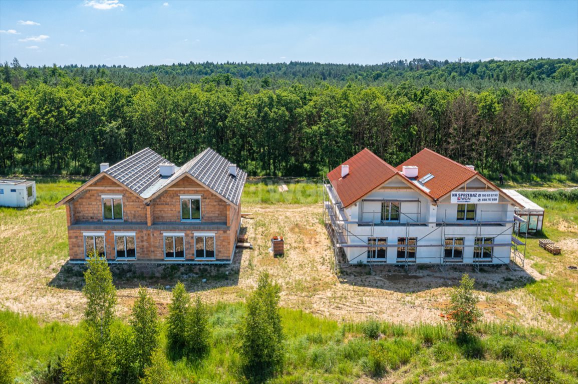Zapraszam do obejrzenia domu z garażem i dużym tarasem Nietążkowo, Klonowa  134m2 Foto 1