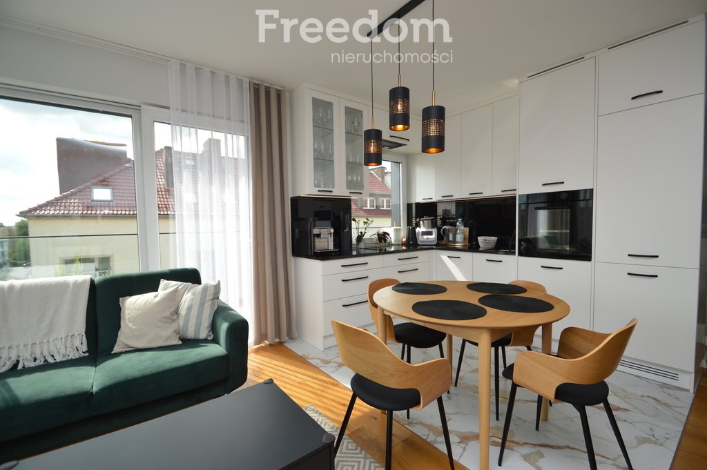 Mieszkanie trzypokojowe na sprzedaż Opole, Śródmieście, 1 Maja  66m2 Foto 1