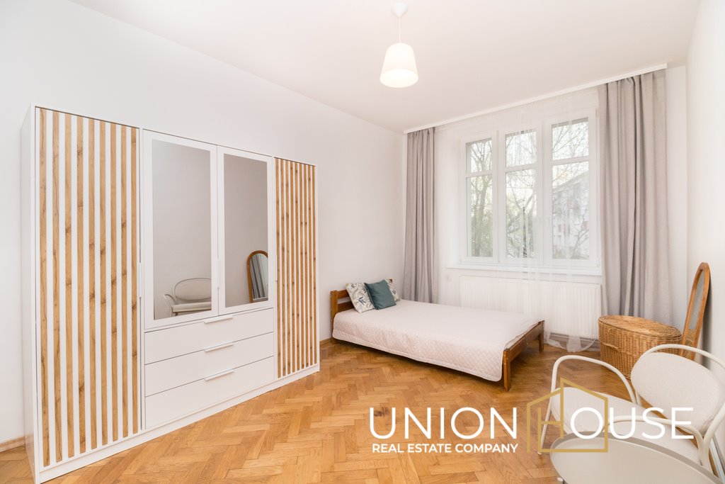 Przestronne 65m2 w odnowionej kamienicy z balkonem i piwnicą Kraków, Podgórze, Stanisława Smolki  65m2 Foto 1