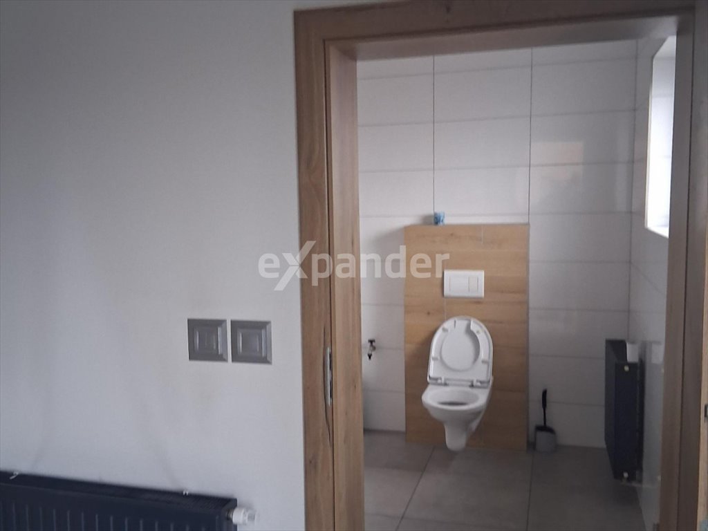 Nowoczesne biuro 150 m² z dużymi oknami i aneksem kuchennym Kolbuszowa, Rzeszowska  150m2 Foto 1