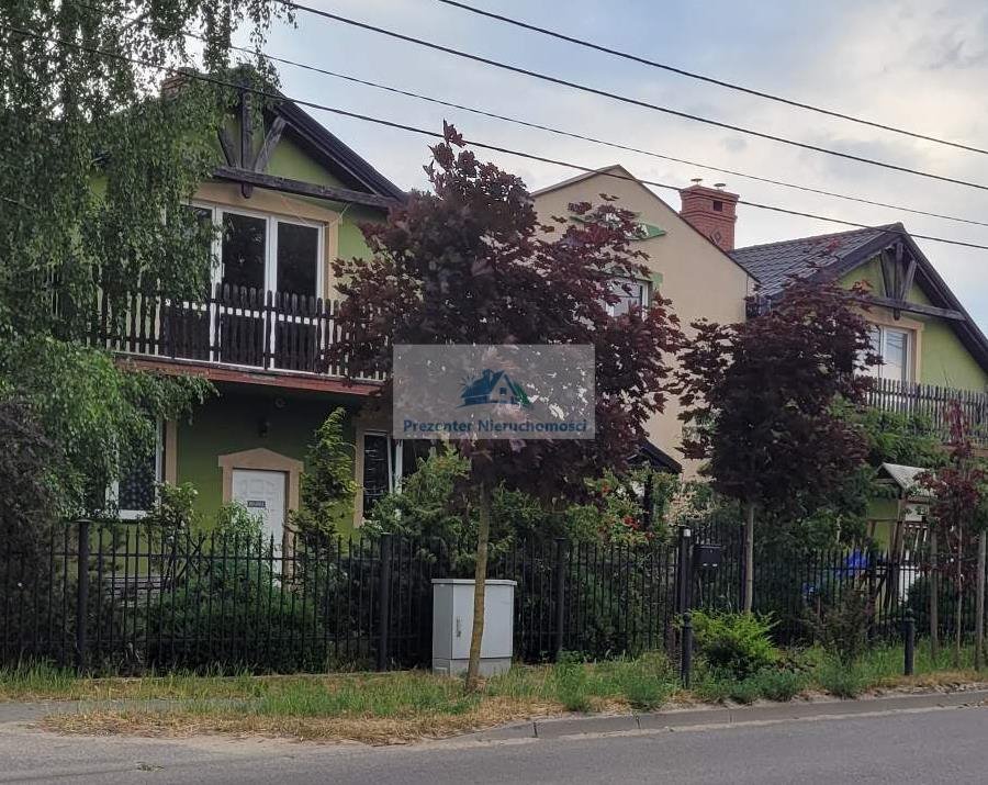 Sprzedam dom z firmą i dwoma mieszkaniami w Rumii Rumia, Dębogórska  595m2 Foto 1