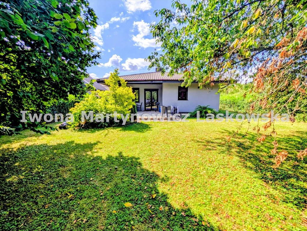 Sprzedam przestronny dom 200 m² z garażem i tarasem w Malczycach Malczyce  200m2 Foto 1