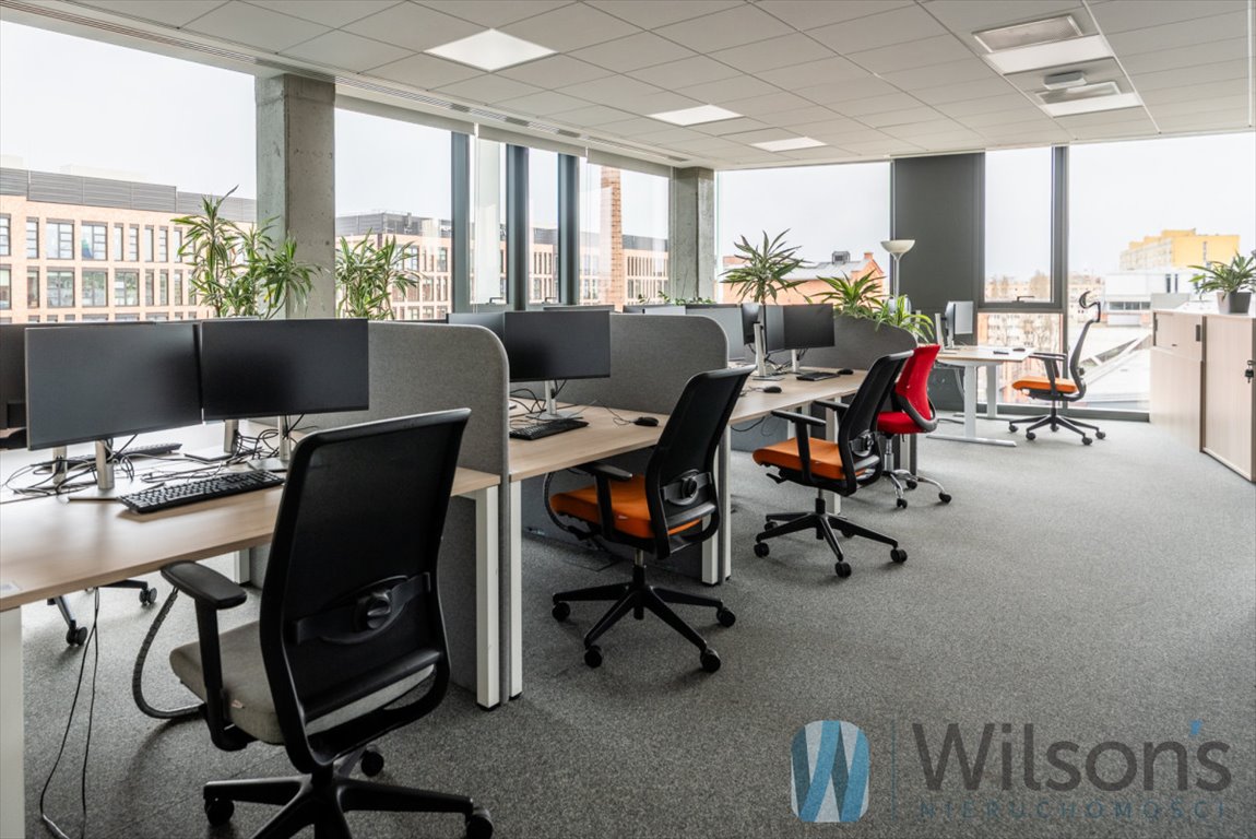 Nowoczesny biurowiec na Pradze z open space i garażem Warszawa, Praga, Plac Konesera  801m2 Foto 1