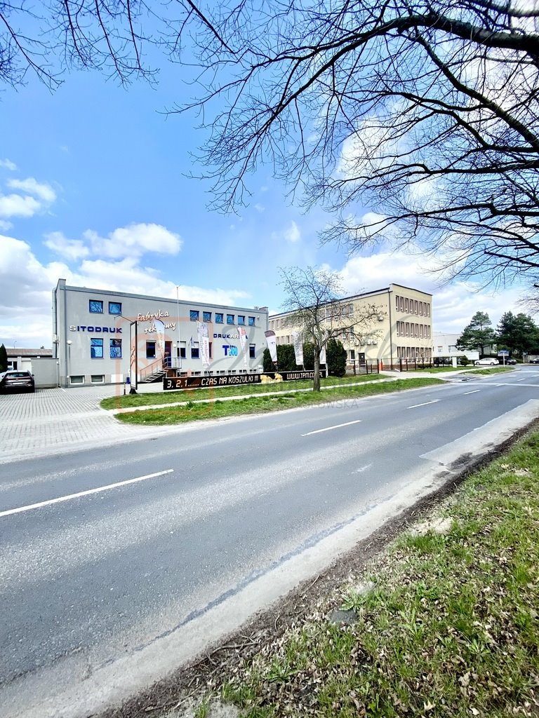 Lokal użytkowy na sprzedaż Rzeszów  1 550m2 Foto 1