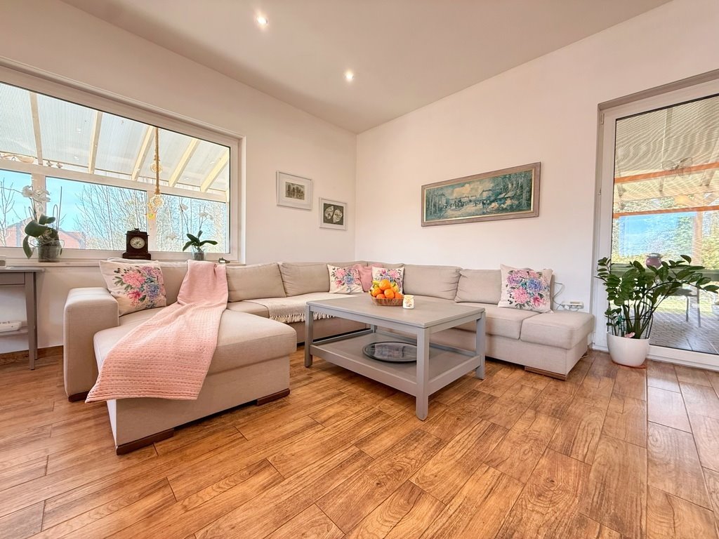 Parterowy dom 110 m² z ogrzewaniem podłogowym i PV Dobra  110m2 Foto 1