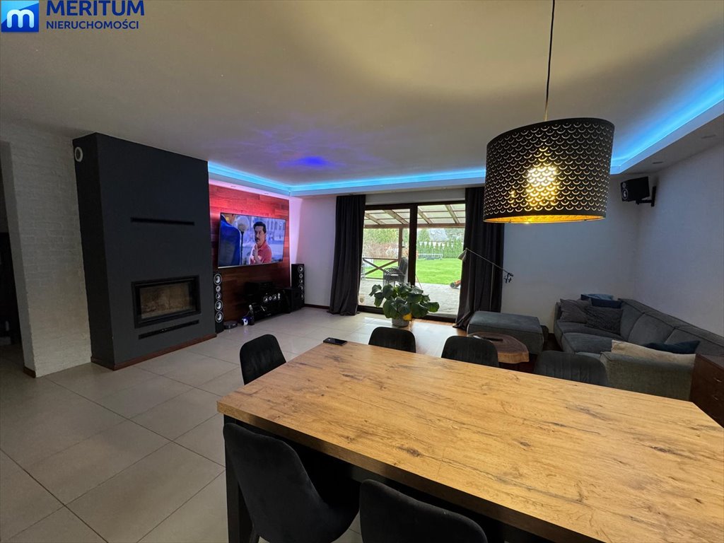 Przestronny dom 220 m2 z ogrodem, garażem i nowoczesnym wyposażeniem Osowiec  220m2 Foto 1