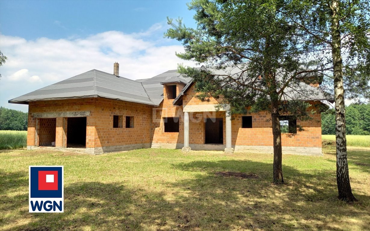 Dom w stanie surowym z dużą działką i garażem Strzelce Wielkie, Kolejowa  542m2 Foto 1