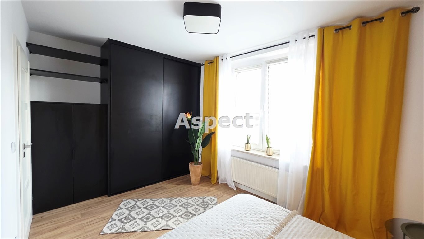 Mieszkanie dwupokojowe na sprzedaż Rybnik, Centrum  43m2 Foto 1