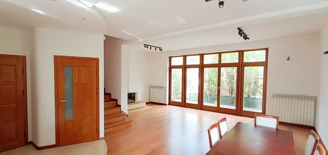 Przestronny dom 5 pokoi z ogrodem i tarasem na Bielanach Warszawa, Bielany, Łomiańska  248m2 Foto 1