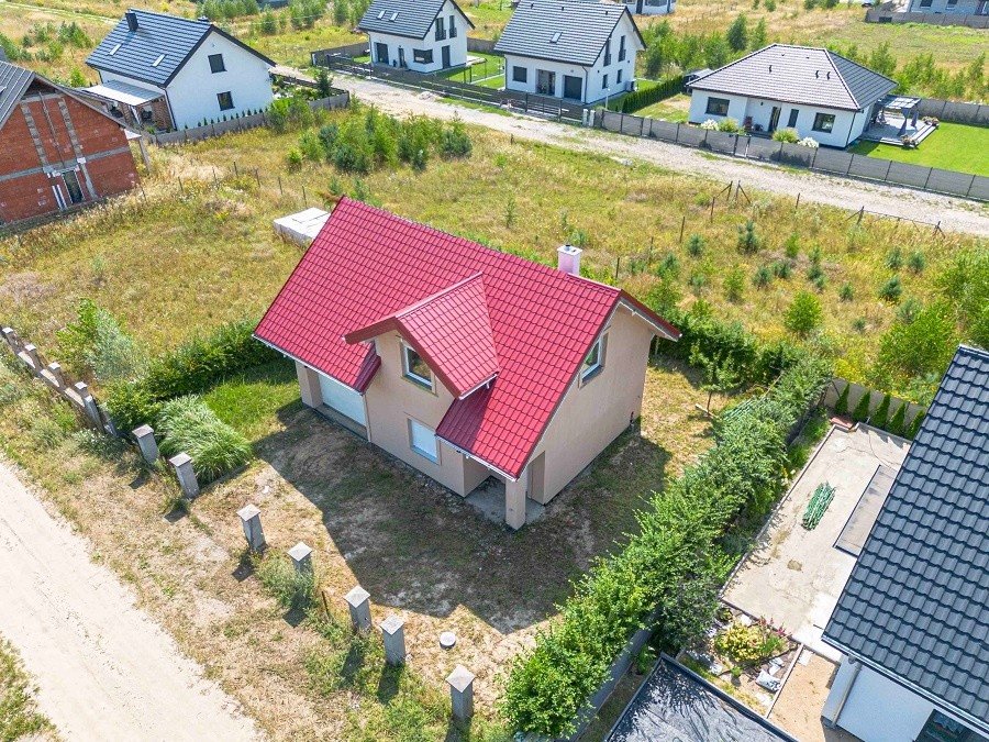 Sprzedam dom z 62 m² garażem i dużą przestrzenią do własnej aranżacji Zbrudzewo, Szałwiowa 16  140m2 Foto 1