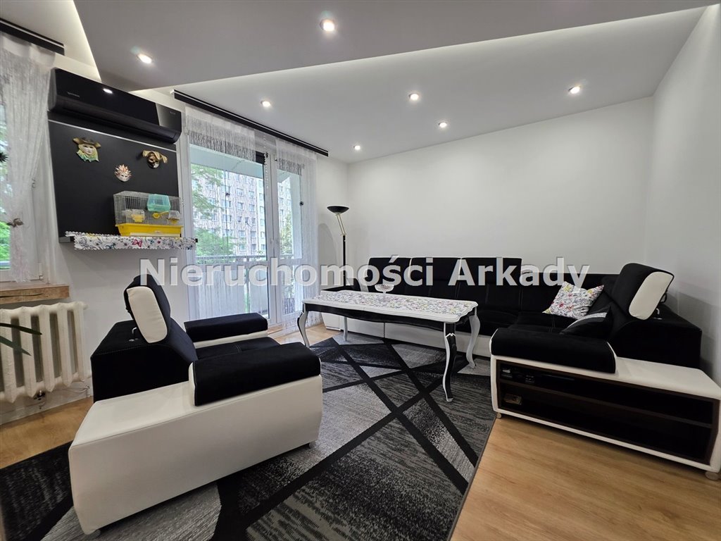 Na sprzedaż przestronne 3-pokojowe mieszkanie 70 m² w Jastrzębiu Jastrzębie-Zdrój, Osiedle Arki Bożka, Zielona  70m2 Foto 1