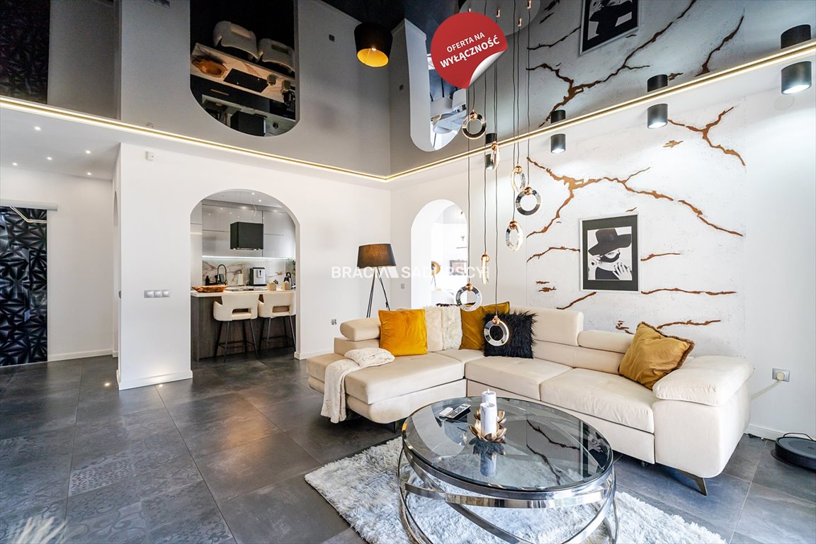 Luksusowy dom 350 m² z ogrodem i garażem w Wietrzychowicach Wietrzychowice, Jadowniki Mokre  350m2 Foto 1