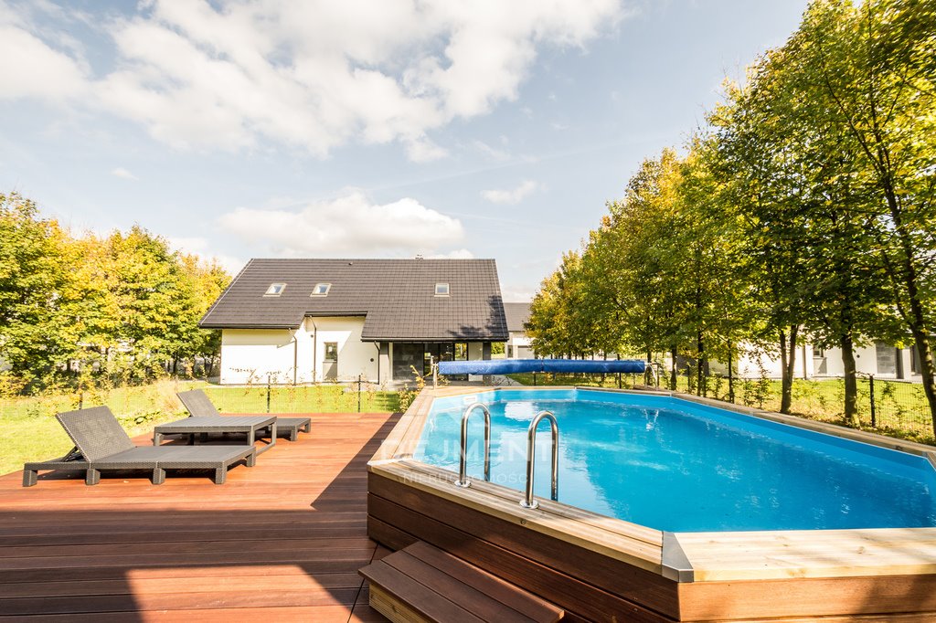 Do sprzedania luksusowy dom 142 m² z basenem w Mnikowie Mników  142m2 Foto 1