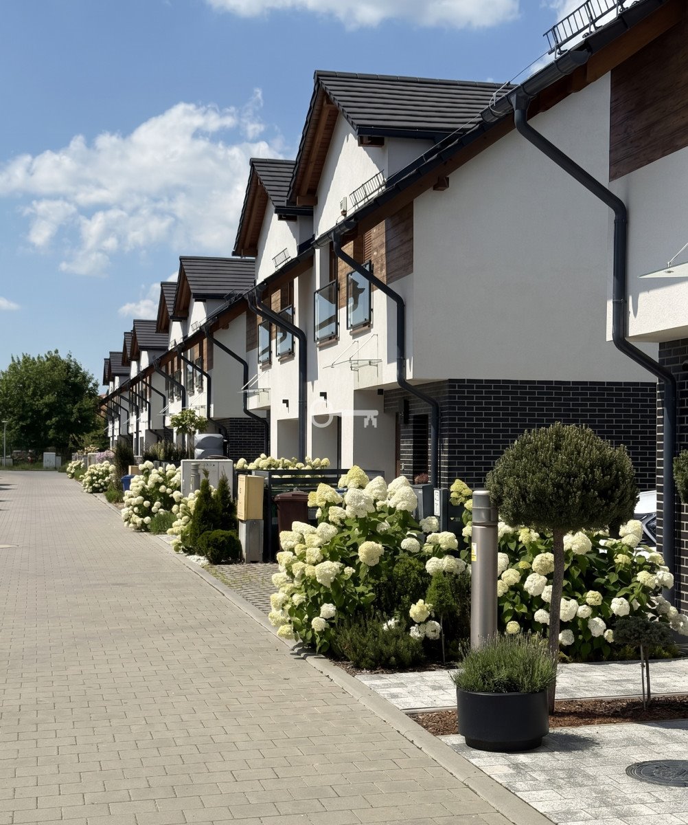 Na sprzedaż nowoczesny bliźniak z ogrodem 140 m² i garażem Wrocław, Ołtaszyn, Brylantowa  142m2 Foto 1