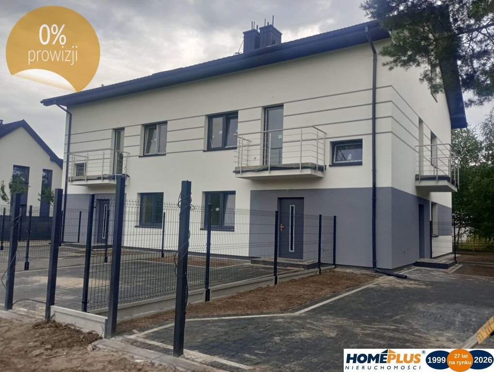 Nowoczesny dom z dużym ogródkiem i poddaszem do aranżacji Ciemne  154m2 Foto 1