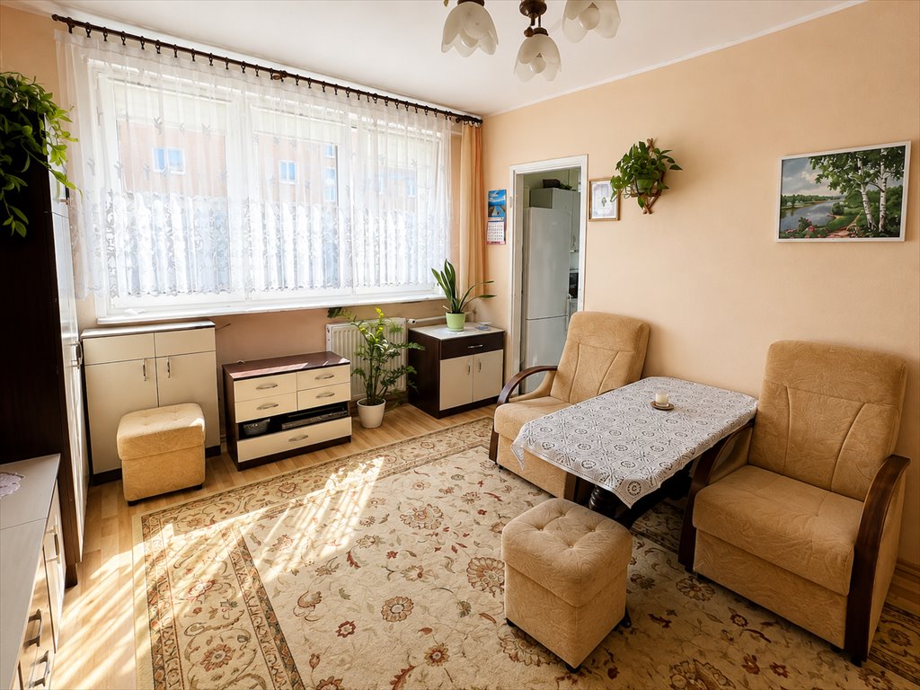 Sprzedam funkcjonalne 37 m² mieszkanie 2 pokoje w Wejherowie Wejherowo, centrum, osiedle 1000-lecia, os.1000lecia  37m2 Foto 1