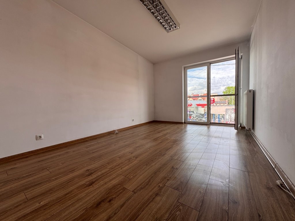 Lokal użytkowy na wynajem Skawina  59m2 Foto 1