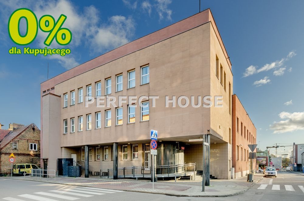 Na sprzedaż: duży obiekt biurowy 1588 m² z parkingiem Puck, Wałowa  1 588m2 Foto 1