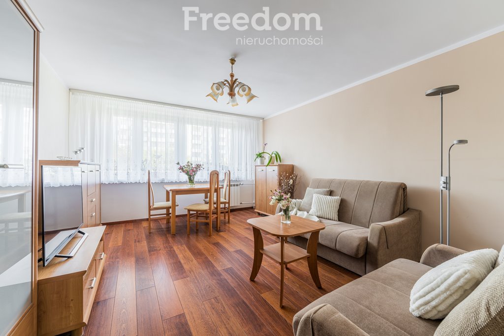 Mieszkanie dwupokojowe na sprzedaż Warszawa, Włochy, Okęcie, 1 Sierpnia  55m2 Foto 1