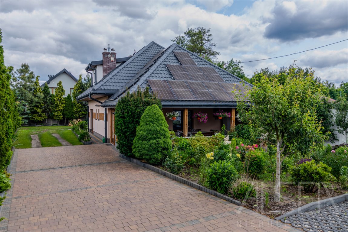 Przestronny dom 219 m2 z kominkiem i tarasem w Zabrodziu Zazdrość, Jana Pawła II  219m2 Foto 1