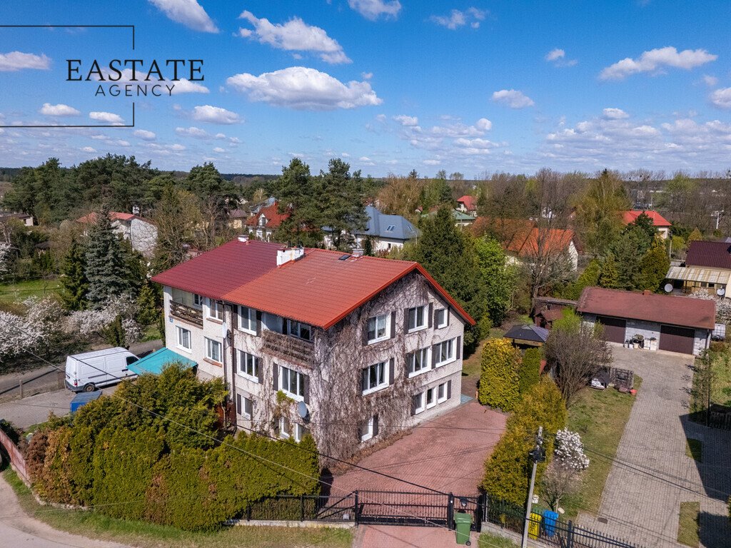 Komfortowy dom 240 m² z funkcjonalnym układem i naturalnymi materiałami Baniocha, Polna  240m2 Foto 1