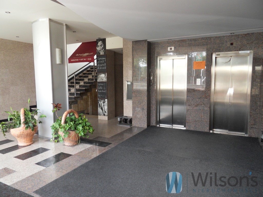 Polecam nowoczesne biuro 30 m² z własnym parkingiem i dostępem 24h Radom, Józefa Grzecznarowskiego  30m2 Foto 1