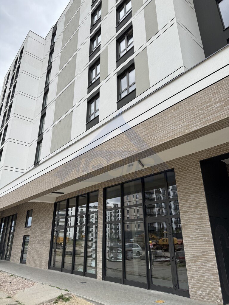 Na wynajem przestronny lokal usługowo-handlowy 140 m² z witrynami Warszawa, Ursus  140m2 Foto 1