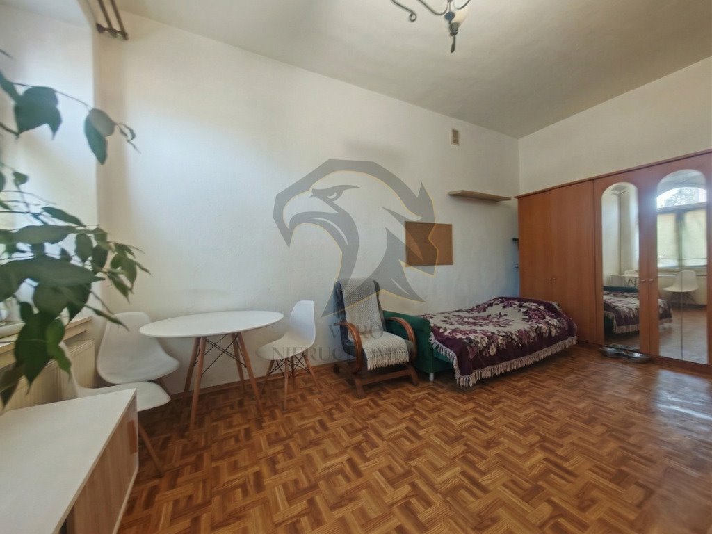 Łódź Widzew - 38 m² cegła z potencjałem i wysokimi sufitami Łódź, Widzew, Wacława  38m2 Foto 1