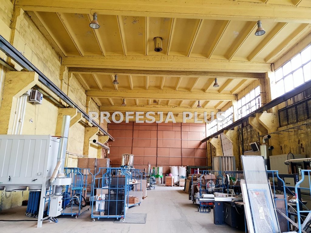Lokal użytkowy na wynajem Katowice  560m2 Foto 1