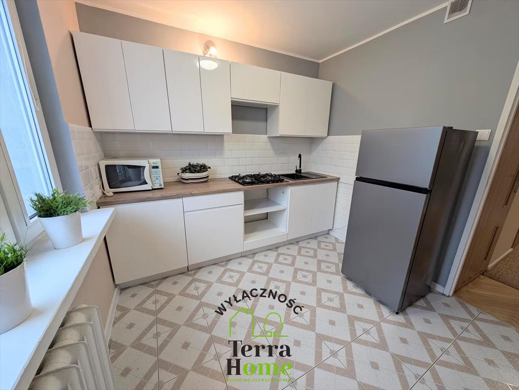 Mieszkanie trzypokojowe na sprzedaż Kielce, Ksm, Śląska  59m2 Foto 1