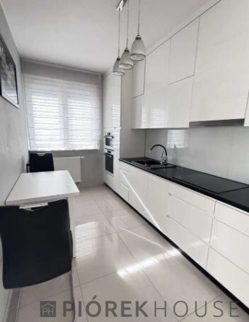 3-pokojowe mieszkanie z balkonem, garaż i komórka Ząbki, Powstańców  59m2 Foto 1