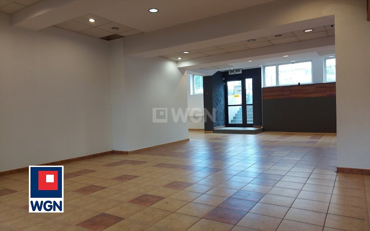 Atrakcyjny lokal 185 m2 na parterze z dużym potencjałem Częstochowa, Armii Krajowej  185m2 Foto 1