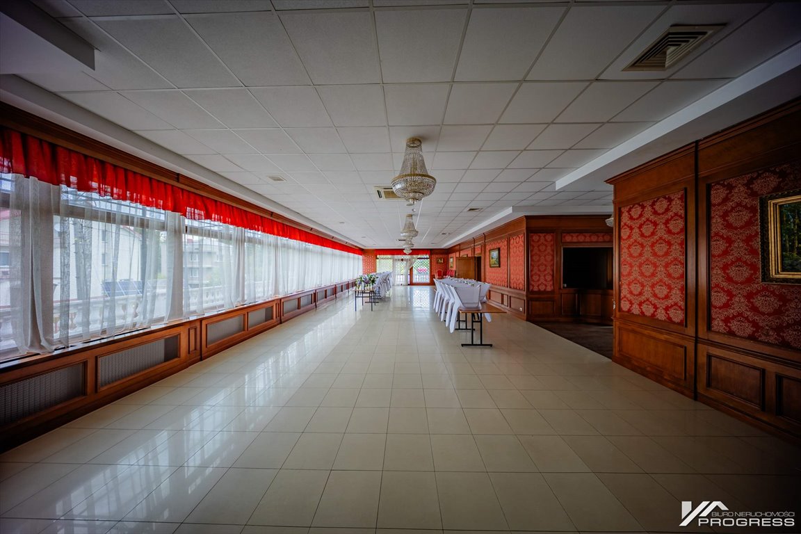 Polecam dużą restaurację 570 m² z pełnym zapleczem i elastyczną przestrzenią Krosno  570m2 Foto 1